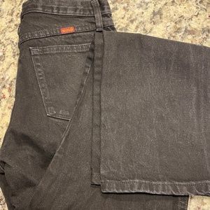 Men’s black Rustler jeans size 30x32
